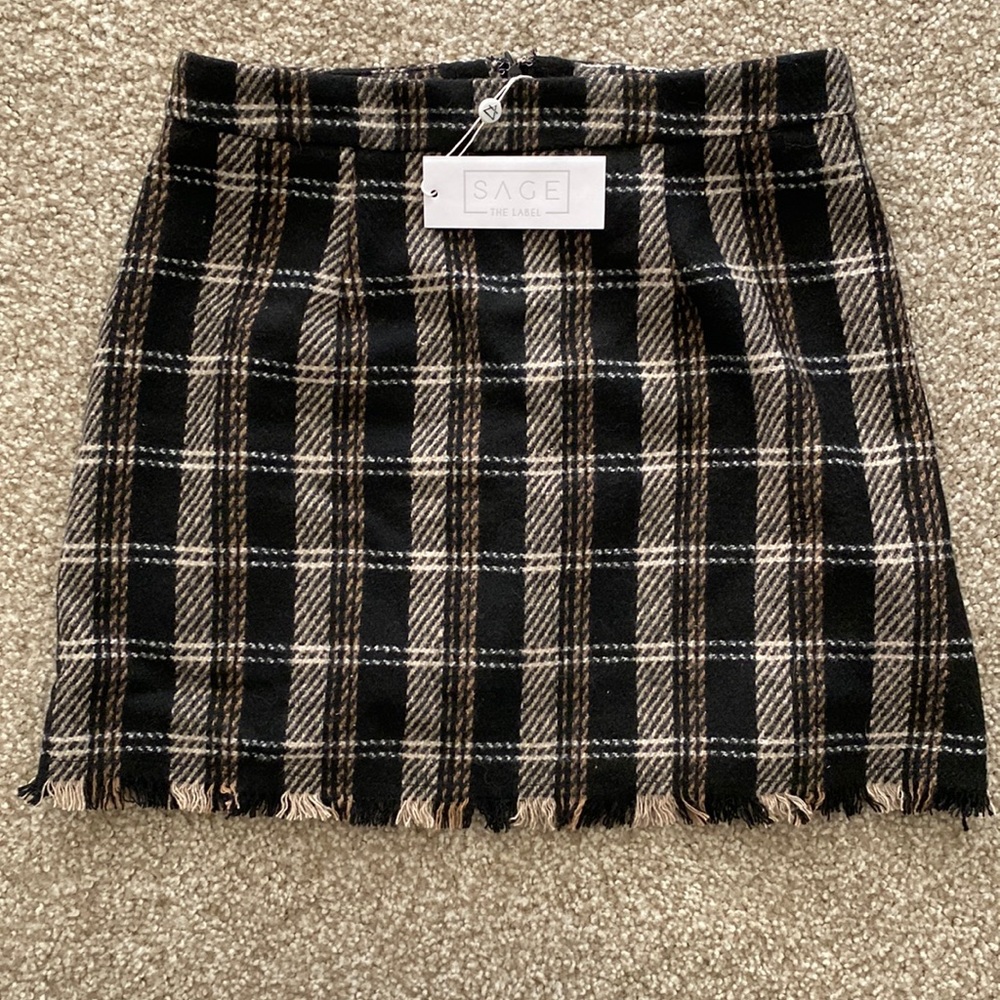 Sage brand skirt. Size medium.